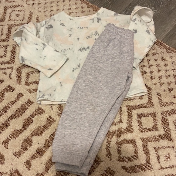 Toddler jogging set - Picture 3 of 3